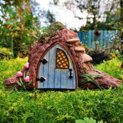 opening door house for fairies